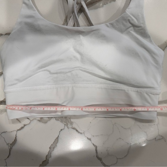 🌸Lululemon Sports Bra Size 6 White Like New🌸 - Picture 6 of 6